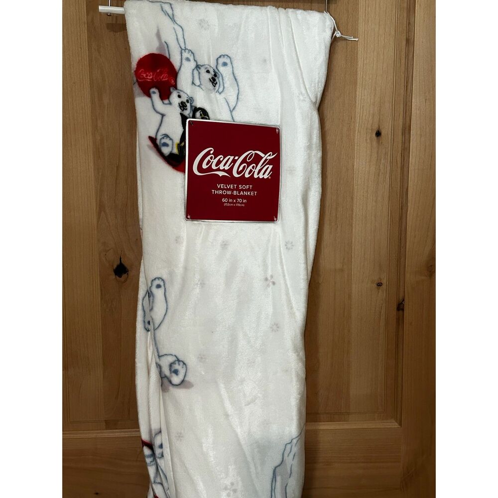 Coca-Cola Christmas Polar Bear Plush Throw Blanket 60"x70" NWT
